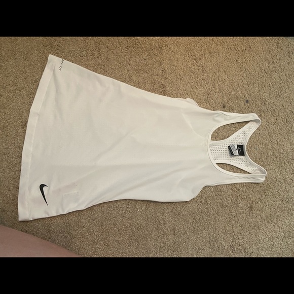 White nike tank top - Picture 1 of 3